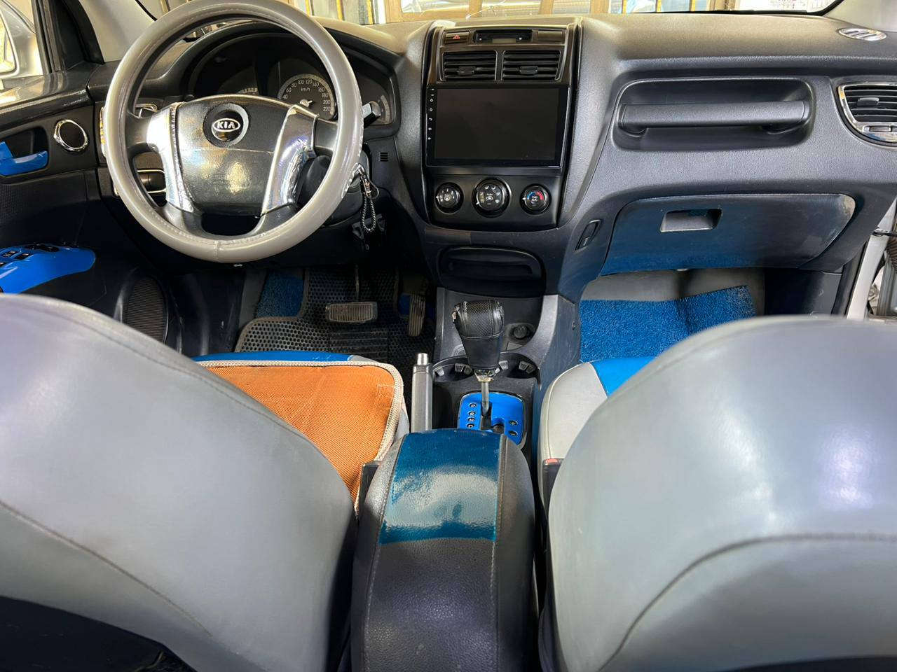 كيا سبورتج 2009 رقم بغداد محرك 2000
سياره مكفوالة من صبغ سعر 125 ورقة مكان سيارة ديالى بعقوبة 
الاتصال ***********
