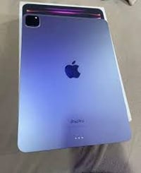 ايباد 11 bro M2 ذاكره 265 سعر 800وبي نضافه98% مجال حك جيه متواجد وتساب...