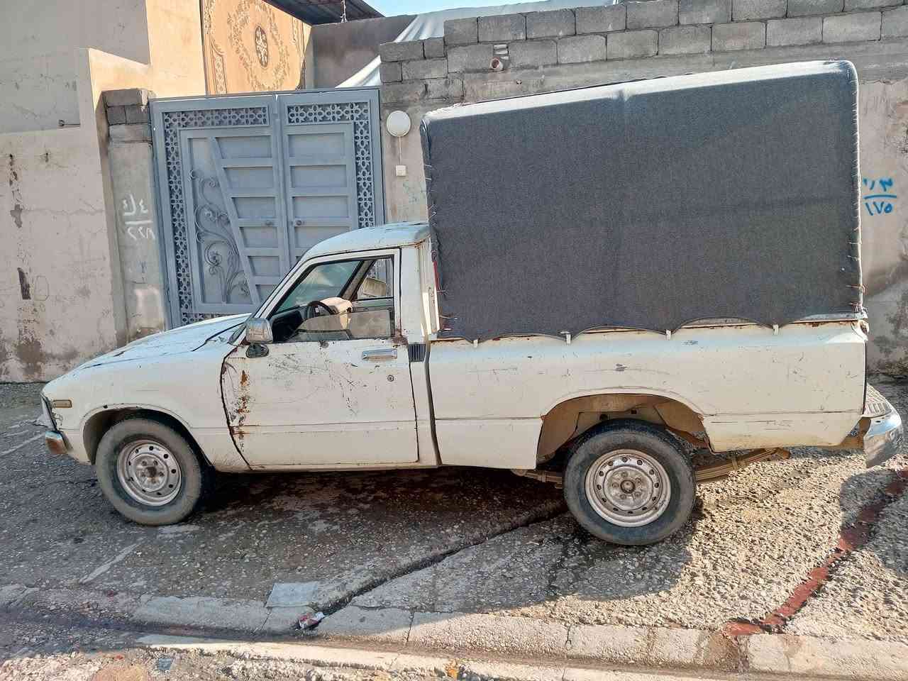 بيكم 80
المكان شارع عشرين  حي تنك
السعر عشرين بيا مجال 20
شرط تحويل سنويه عاضم 
السنويه جديد 2027
رقم الهاتف
***********
