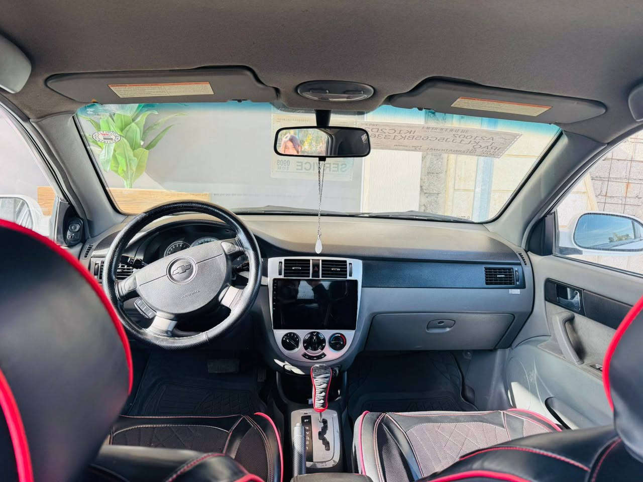 للبيع شوفرليت اوبترا موديل 2012
محرك ما مفتوح السياره نضيفه حيل ما عدا شويا صبغ بالجاملغ الامامي على كد شبر صاحبها الشرعي بالموصل تحويل او وكاله حاضر وبطاقه كاربون بيها ورقي مكان السياره الموصل حي المثنى السعر 95$ 
للاستفسار ***********
او واتساب***********مكلف بالنشر غير متواجد عالفيس
