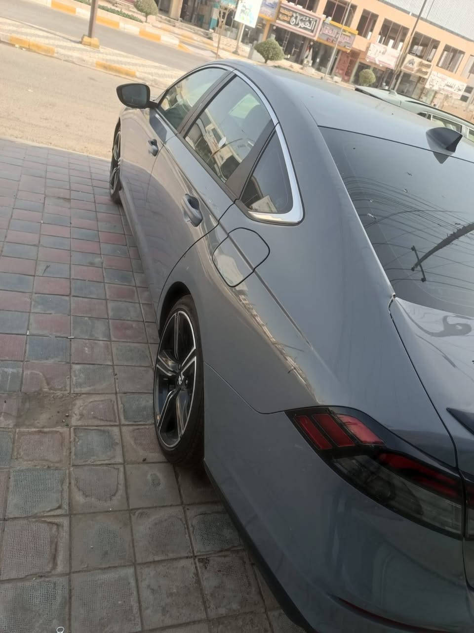 سلام عليكم 
هواند اكورد سبورت موديل 2025هابير 
السيارة ماشيه 2400ميل
فول مواصفات 
.مكينة 2000هابيرد تنفس طبيعي 
كير اوتوماتيك 
.شاشه كبيرة 
 فتحه سلايد
.كامره خلفيه 3اننظمة
.كرسي كهرباء لون اسود
.رادار امامي
.مانع تصادم
.محدد مسار 
.تصحيح مسار 
.شفتات بالستين
. مثبت سرعة
.مانع انزلاق
.دخول ذكي
.إنارة ترحيبية
.هندبريك كهرباء
.عداد ديجيتال 
.لايت عدسات زينون 
نظام اوتو لايت 
اوتو هولد للبريك 
.حساسات مطر 
.حساسات امامي خلفي 
.حساسات ضغط هواء الإطارات 
.أوامر صوتية 
.4أنظمة قيادة 
سيارة وارد امريكي 

غير متواجد على فيس بوك 
التواصل. ***********

