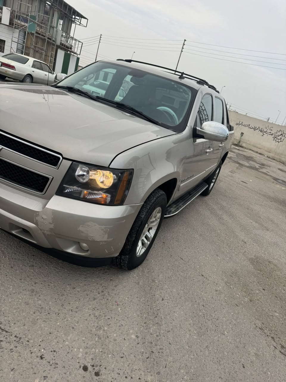 السلام عليكم.
تاهو. بدي.2011.  ادوات.  دخول جديد. بيها كصه.      وارد. خليجي.   

المحرك. 5300. الكير 1000. جدد.  تبريد شغال.  كهربائيات شغاله.   تايرات. جدد. 

السيارة جاهزه. ما بيها. نقص.   

السعر 67. 
العنوان البصرة 
الموبايل. ***********.
