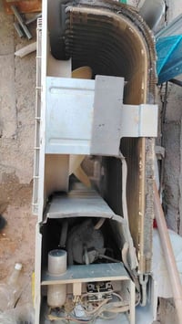 خارجيه • عاطل