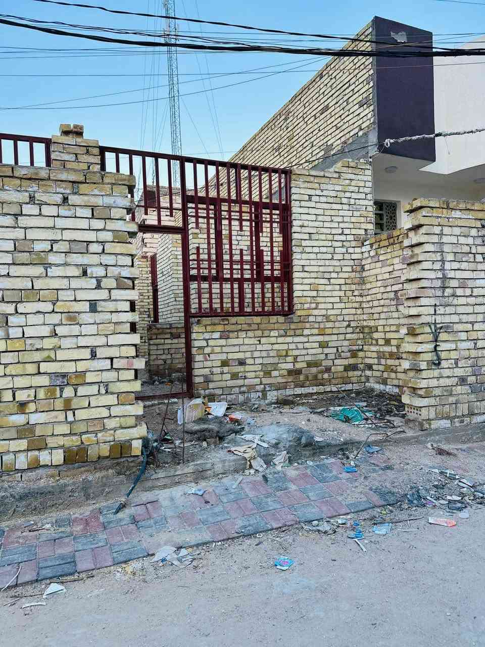 هيكل للبيع مساحه 120 متر غرفتين صاله ستقبال مطبخ صحيات داخليه خارجيه
البناء طابوك جمهوري شبابيك تفصال 

الموقع طويريج حي الجمعيه شارع ام البنين ركن على شارعين 

السعر وباقي التفاصيل خاص

مراوس ابقطعه او بيت يرهم 

***********

***********

مكتب ابو ميار للعقار حي الجمعيه

