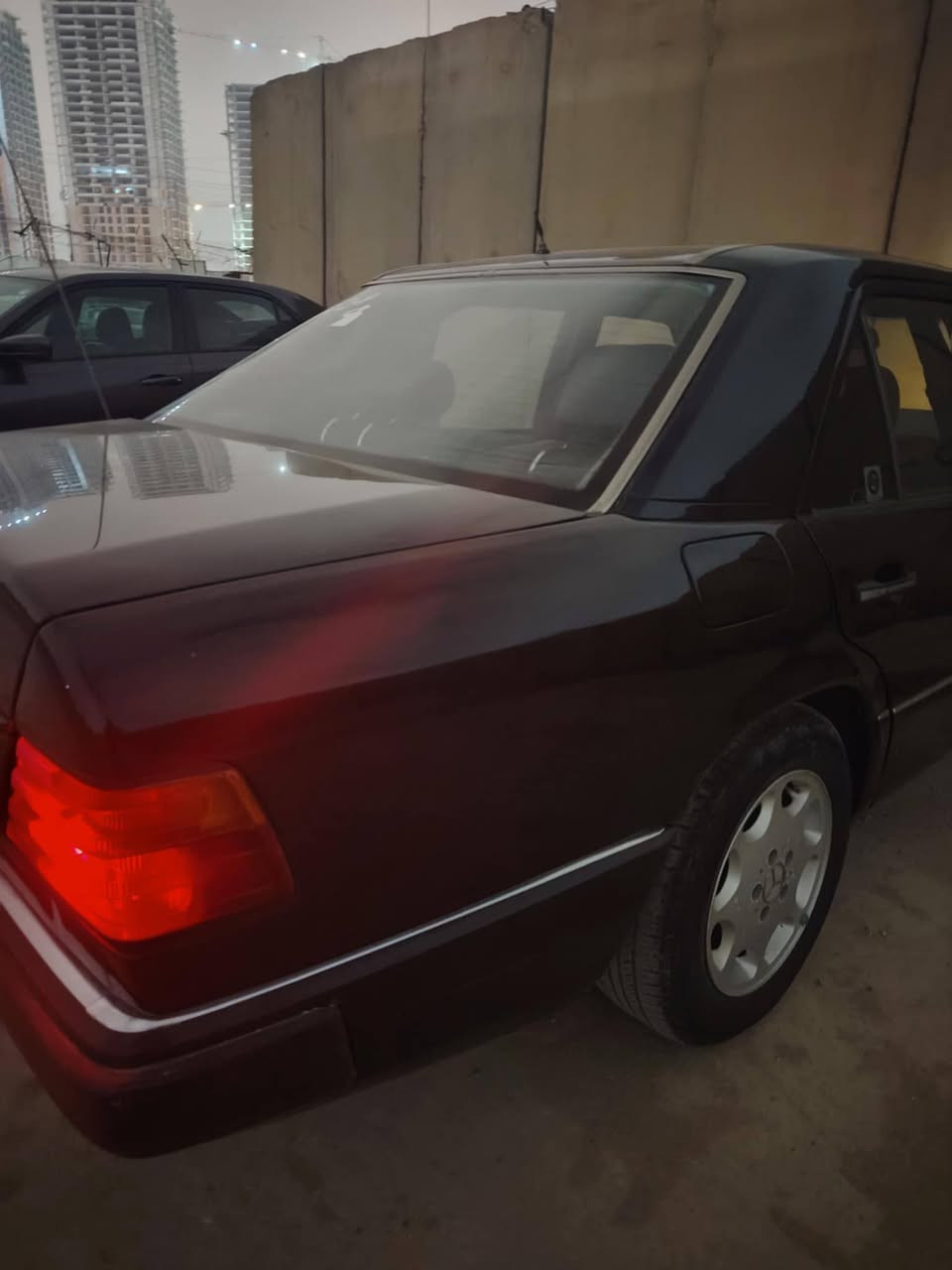 مارسدس دب موديل 92 كامله من كلشي مصبوغه عام للجماليه 75 وبيه مجال بسيط للتواصل الاتصال على الرقم ***********
