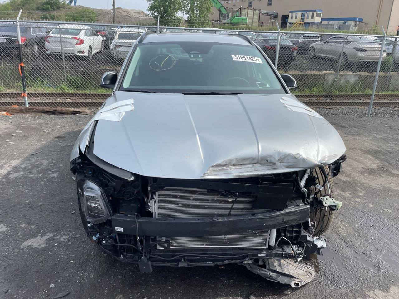 توسان 2024 فول مواصفات  حادث  فقط خشم البنيد بدون ارباك بدون اي ضرر اخر صورة الحادث منشورة مكينة2400 قبل 4 اشهر من دخلت العراق عمرتها  بالعراق   دخلت على كتاب شهداء بأسمي  سعرها 195  الاتصال ***********
