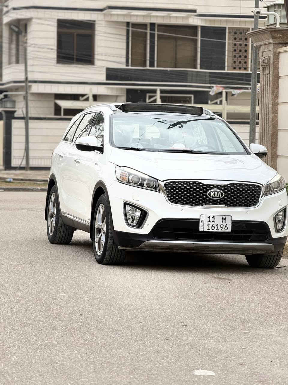 سورنتو ١٦ خليجي  رقم بغداد بسمي
فول مواصفات  واحد ع واحد 
مكفولة كفالة عامة فقط بارد
محرك  والكير كفالة عامة 
عداد المسافة 99 حقيقي 
 المواصفات 
ستة سلندر 
٧راكب 
فور ويل 
٣ قطع تبريد 
جنطة كهربائية 
بصمة تشغيل 
ابواب بصمة
مرايات شفط مع اشاير 
زراك لايت 
بانو راما 
مري شفط 
علامة سورنتو بدوسة ضوئيه
حساسات امامي
حساسات خلفي
٤ انضمة تشغيل سبورت ...ايكو.... عتيادي... ادشن
٥ ويل كروم
شاشة 
جي بي اس
فول تحكم ستيرن 
نضام تثبيت السرعة
مكينة وكير وحدادية كلش جديده
زنون عالي  ناصي 
كشافات ضباب
كشن السايق ولراكب كهربائي
كامرة دوارة خلفية
كشن امامي خلفي تدفئة وتبريد 
ونعتذر عن الاطالة بعد بيه مواصفات 
العنوان بغداد
السعر ٢١٢
رقم صاحب السيارة ***********
