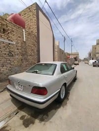 ٨ سلندر • موديل ١٩٩٦ • داخل اسود
