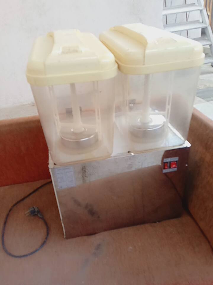 السلام عليكم للبيع 5 مكائن تفتح بيهن مشروعك 
5 مكائن معروضات للبيع تفتح محل بيهن مباشره 
وضعيتهن جيده  تجميدهن جيد جدا تفحص كدامي من اول كوب لأخر كوب أي اخلل مابيهن وطاقتهن الانتاجيه حلوة كلش تجميدهن ممتاز 

مكينة الجيلاتو ممصورهة لكن نضيفه ومرتبه وشغاله على ضمانتي

1.مكينة سوفت 
2.مكينه جيلاتو
3.مكينة ازبري
4. مكينه خانتين عصائر 
5.مكينه خانة وحده عصائر


**إذا كنت صاحب هذا الإعلان وتريد حذفه لأي سبب، رجاءا أرسل رسالة إلى الدعم الفني**