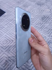 هونر x9c جهاز كلش نضيف الذاكرة 256  ملحقاتة كارتون والكفر الشفاف فقط ج...