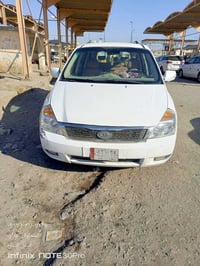 كيا سيدونا 2011 اجره للبيع فقط07801577902