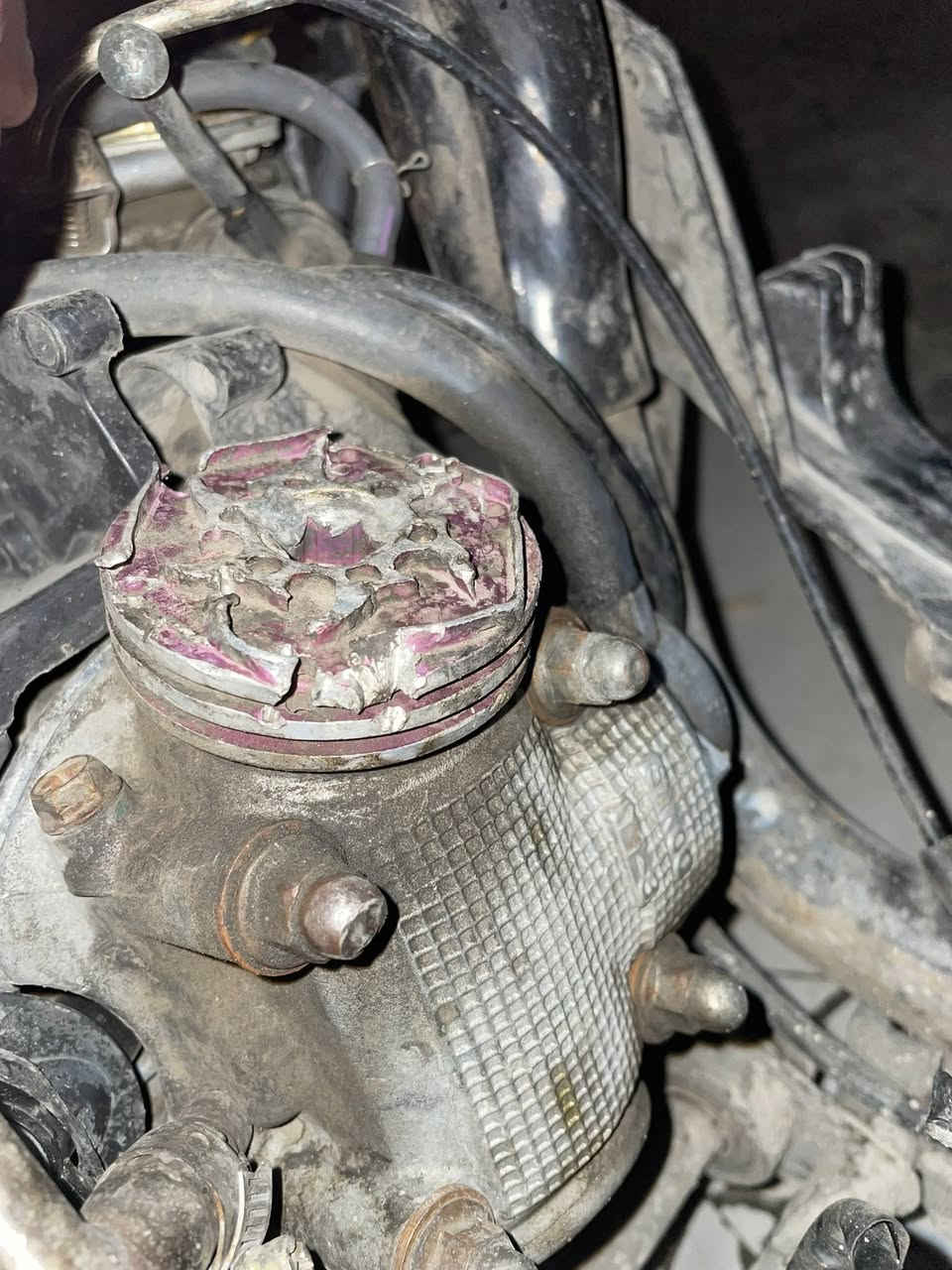 السلام عليكم 
ماكس مال لعب للبيع 
الدراجة شلعه ومعدل ماشاءالله 
المكينه 49 بلادية جانت 55 رجعت بلادية 
تزويدها كله اصلي وليس تجاري .
دبل RRGS ذهبي وسلفر
قبق فلاوين SMRT سلفر
ملقط رياضي سلفر 
فراك بريك سلفر
قبق كور اصلي بنفسجي
قطرة دهن سلفر
شيال بنفسجي رياضي
صالصنه صجمية 
كلجات رياضي اصلي
كفراتها موجودة الاصلية 
——
الدراجة وصخه مابيه حيل اغسلها 
——
سعرها 450 وبيها مجال للشراي واهلاً وسهلاً بيكم
مكاني بغداد الكرادة ***********واتساب 
التزويد كله اصلي وليس تجاري موضح بالصور .
