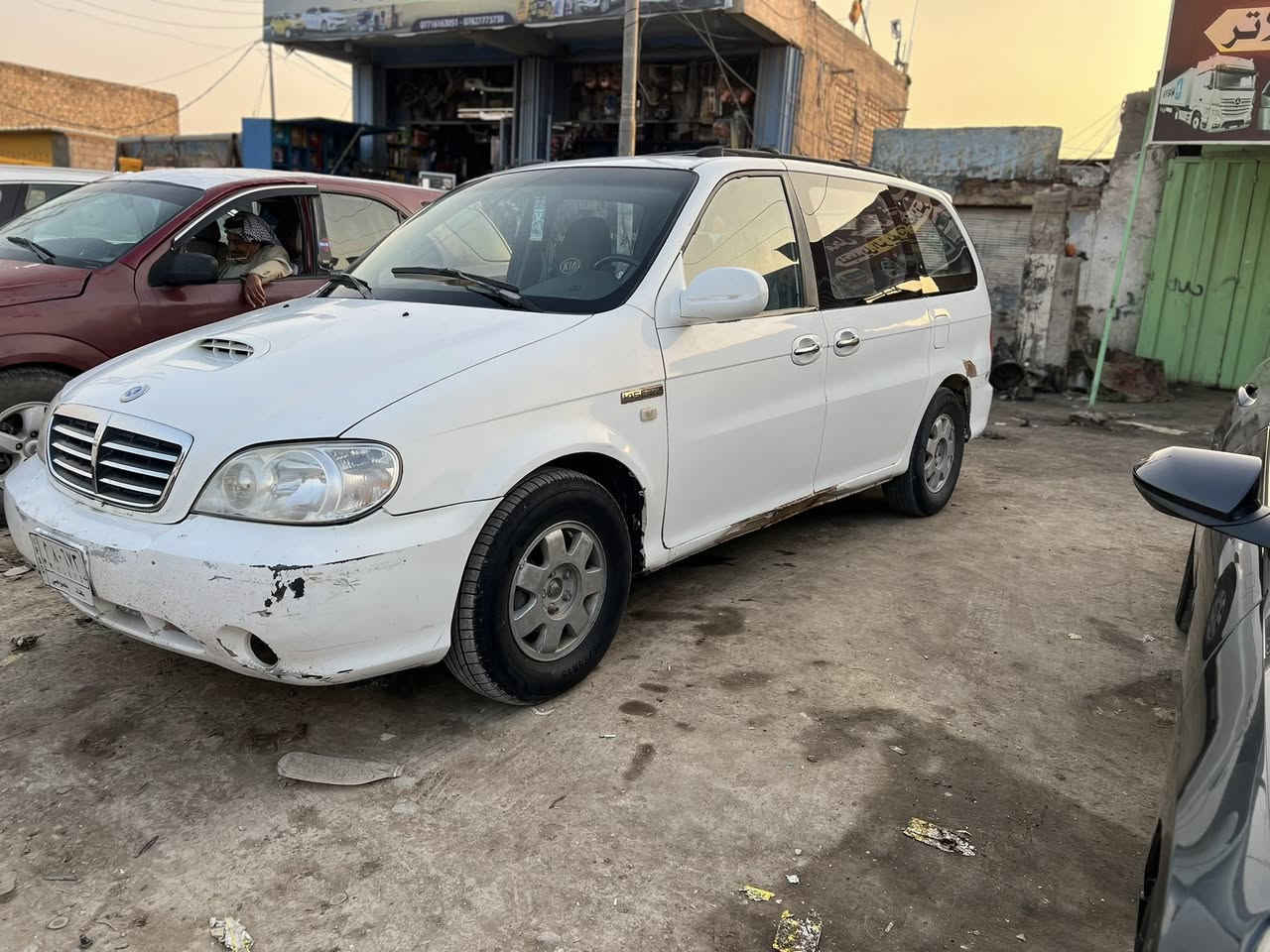 السلام عليكم 
كياكرنفال موديل2000محدثه2005
كاز طرمبه مكينه وكير وحداديه 
كهربائيات تخم تاير سياره جاهزه من كلشي 
***********
