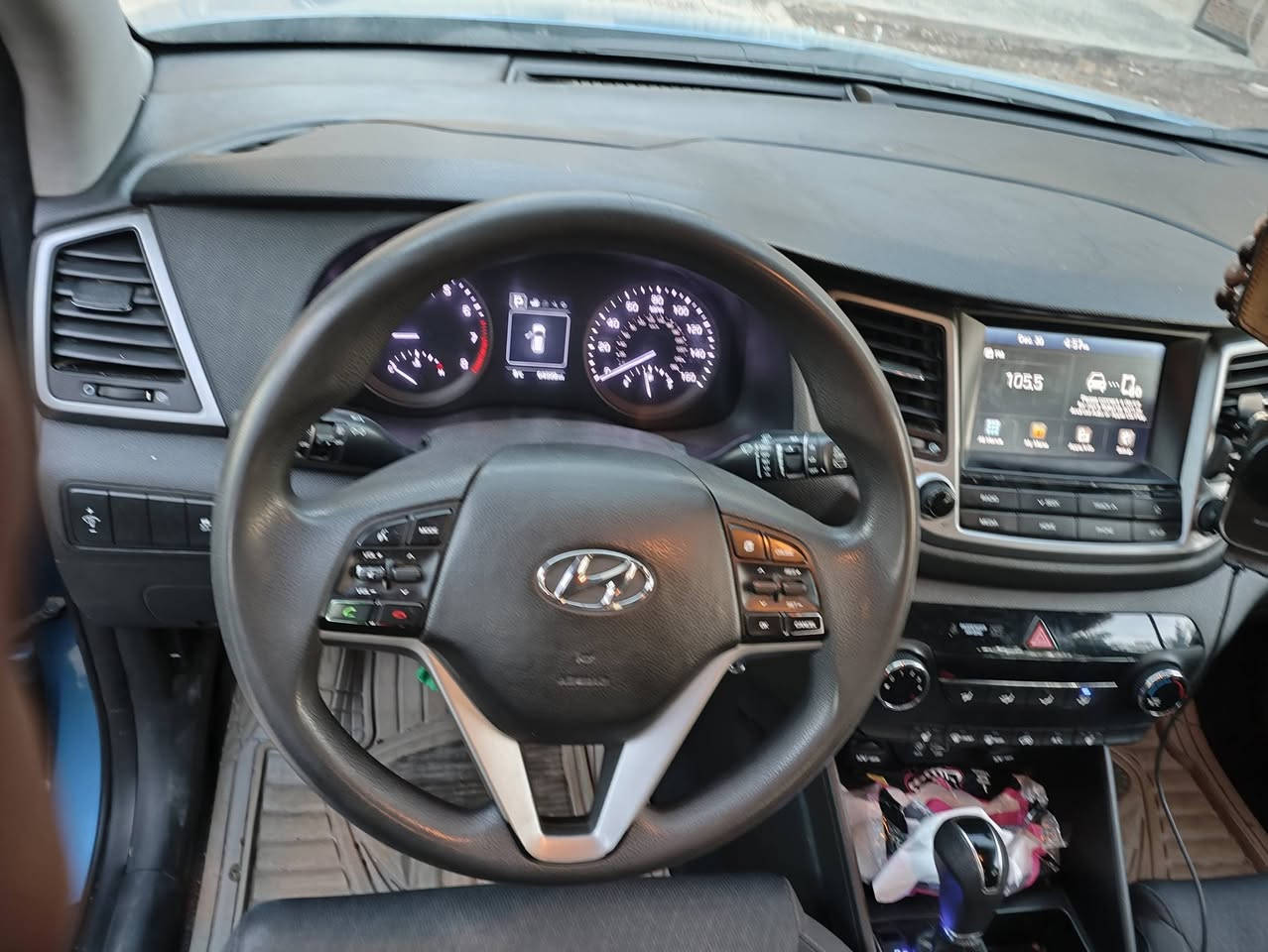 توسان موديل 18 ورد امريكي السعر 158 العنون بغداد تبديل بنيد وجملغ بدون دوخل 
رقم الهاتف ***********
