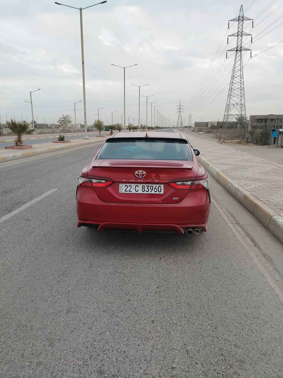 تيوتاا كامري للبيع موديل 21 رقم اربيل تحويل مضمون  سعر 158يرهم مراوس بكورلا هيبرد  ملاحضه ضرر جاملغ وبنيد + 3 قطع كلير امريكاا الاستفسار اتصال ع رقم ***********
