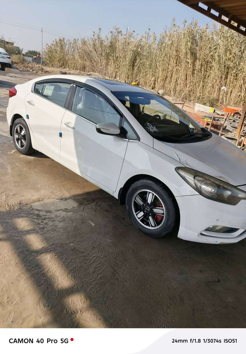 كيا سيراتو 2014  للبيع كير مكينه كفاله بيه بارد بسيط بالباب الخلفي
مداور باي وقت تريد سياره فول عده البصمه

حساسات امامي خلفي

شفط مري

فتحه سقف

كامره

شاشه

كشن كهربائي

تبريد قطعتين

لدات اماميه.

كير دوش 6 نمر 1.6

سياره ماشيه 144 الف حقيقي

مكان السياره سماوه وركاء

***********

اتصل وبيك خير وتدلل
