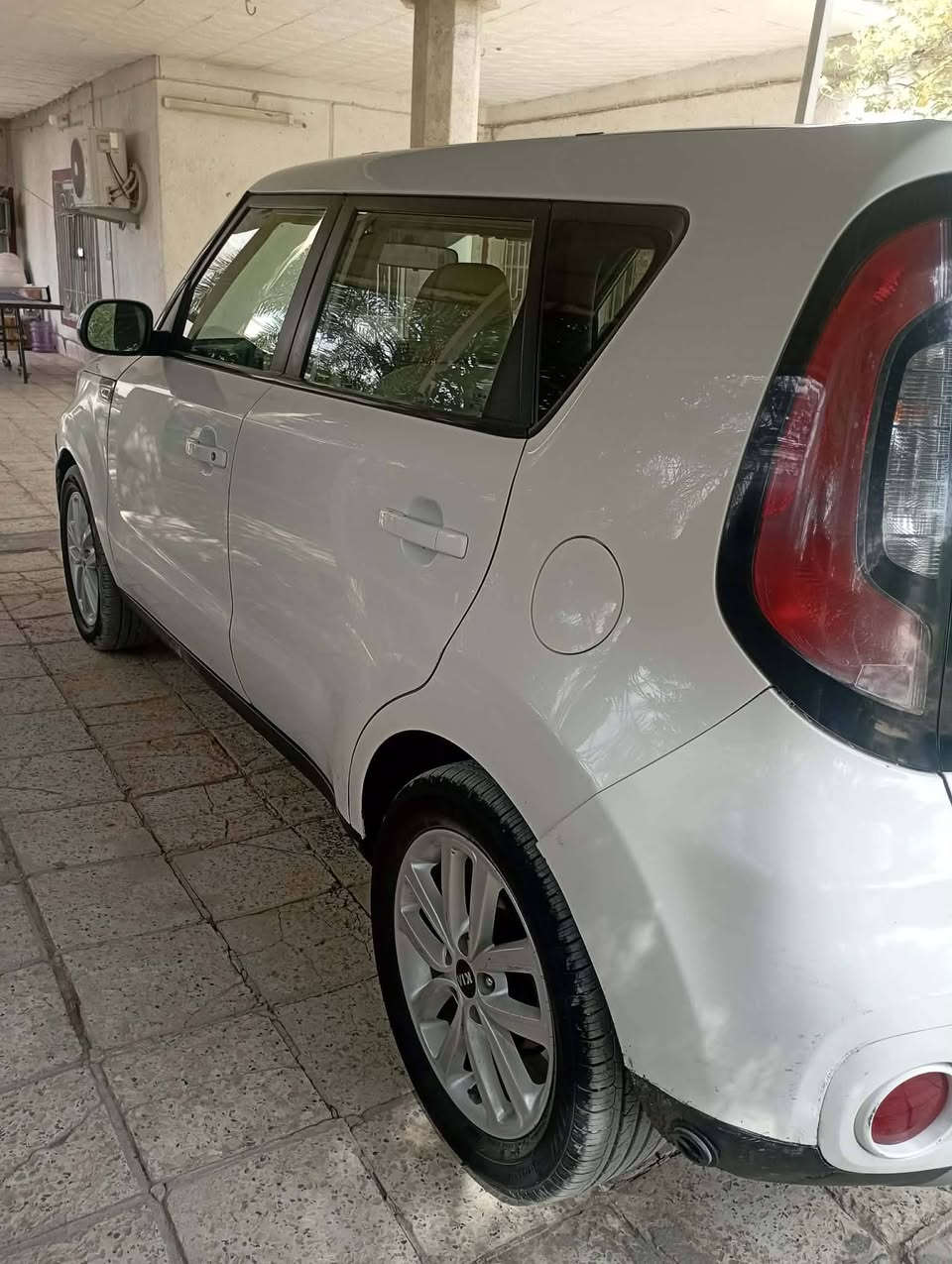 كيا صول 2019رقم بغداددولي بسمي مكينه 2.0سياره بدون حادث صورامريكا بالمنشوروهنا بيه صبغ جاملغ امامي بدون دواخل بدون ايرباكات جاهزه ماشيه 98السعر124موبايل ***********
