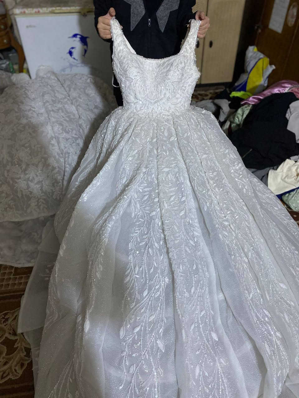 بدلات مال اعراس للبيع لاصحاب الصالونات جديدات ونضاف قيم واخذ بل يرضي الله مكاني ورديه خارج للتواصل واتساب ***********
