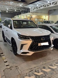 لكزس كورو • ٢٠١٩ • بدون نكراش