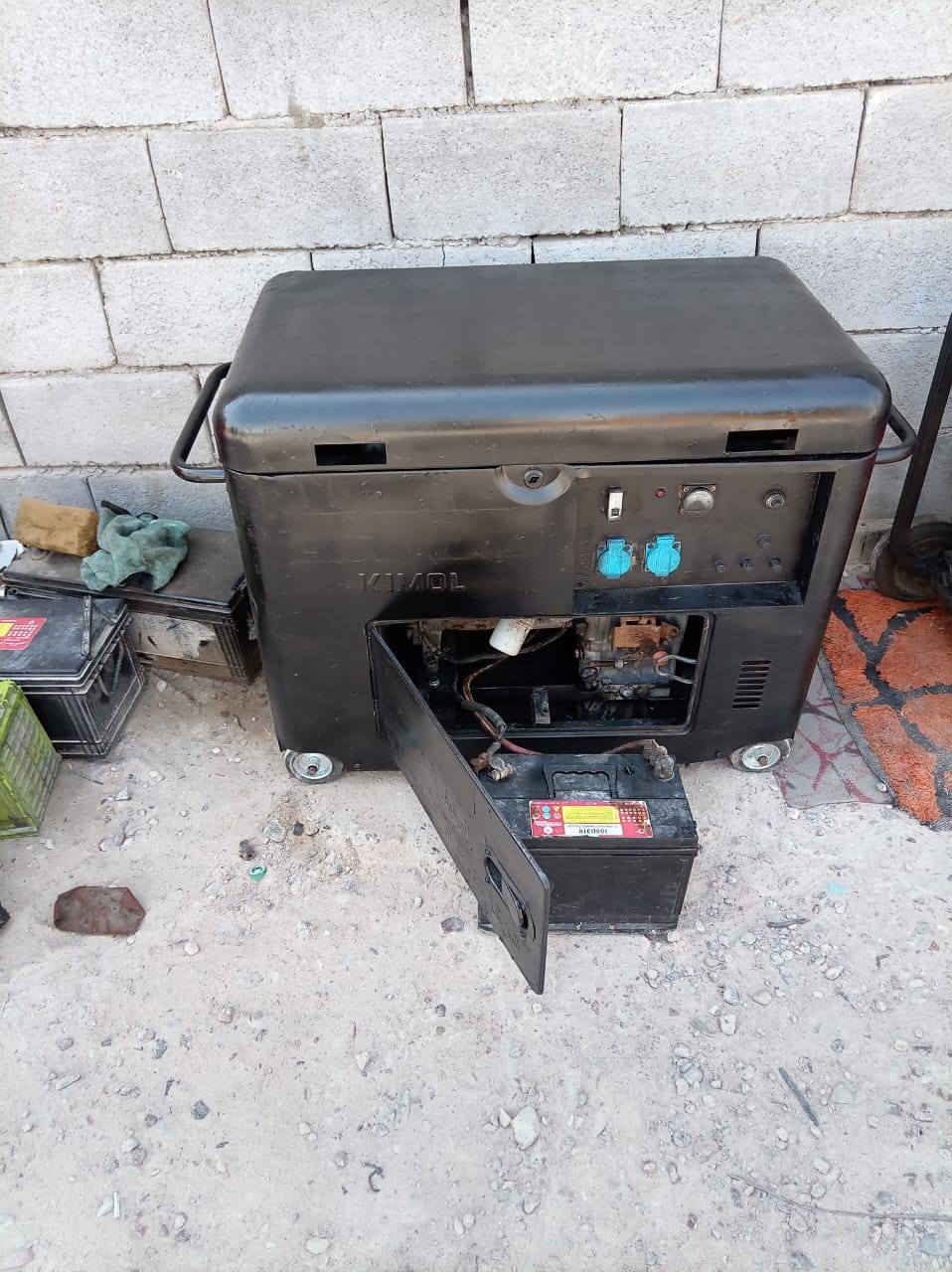 ‏‪0 770 486 8327‬‏.   السلام عليكم مولد كاز كاما نظيفة سعر 400وبيها مجال بسيط 20امبير‏ العنوان البصره القبله
