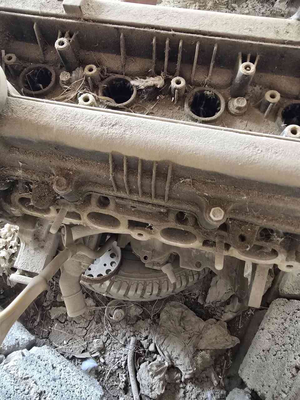 سلام عليكم مكينه الانترا1600 بيهة يطغ مكان بغداد بسمايه ***********
