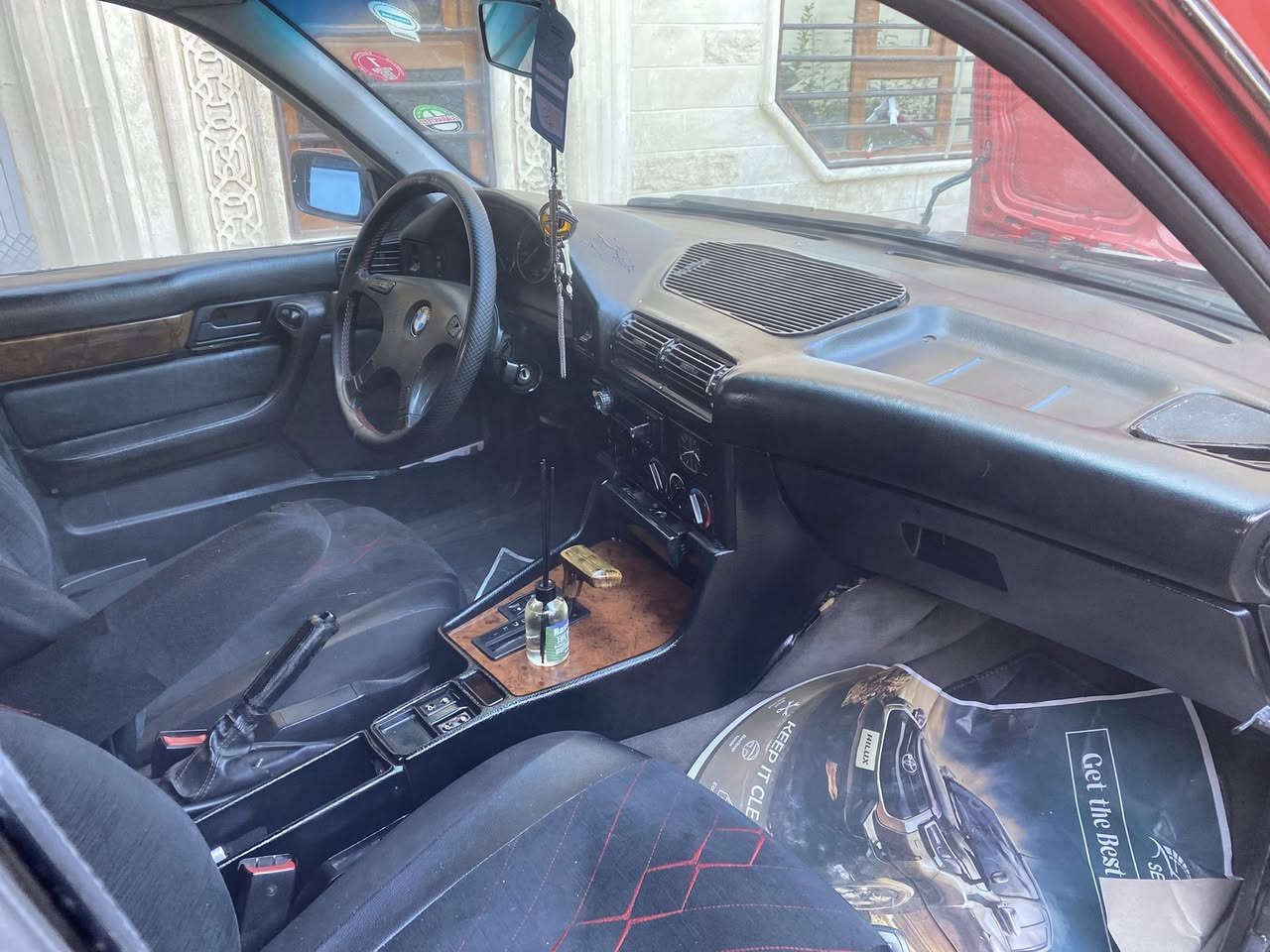 BMW 1991
السياره بليته 20 اما مكينه كير غراض كامله 525
كير اوتو
بجم عطر عريض 
كزوز دكمه
سلايت جوبي
جامات امامي كهرب خلفي جوبي
صبغ حزام فقط
ويلكب خليه ابيض
طخم نضيف
داخلها 80%
صبغها نضيف بس السياره تحب غسل وترتيب
معجون تلقيطات للتصفيه
تدفه تبريد نقص بس غاز
سنتر لوك كامل
تحويل او وكالة موجوده
السعر 68

تواصل خاص او ***********
