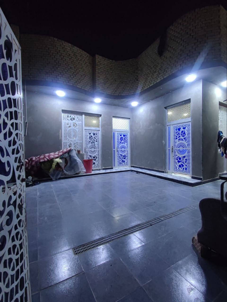 بيت زراعي 200 متر في الإسكان الصناعي بالنزله الرابعه
5 بيت عن الحولي بناء حديث طابوك كونكريت صب
البناء / طارمه استقبال كبيره وصاله وغرفتين نوم ومطبخ وصحيات داخليه وخارجيه
السعر والتفاصيل واتساب فقط متواجد أو اتصال ***********
