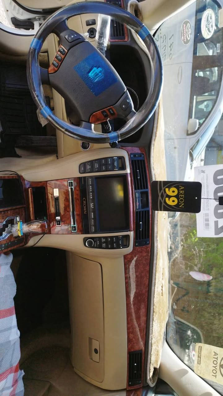 شاهینە مۆدیل 2005  گێڕو مەکینە بەشەرت 3دووگمەیە پەردەیە180 بچوک بەبچوک بلوتوسی شەریکەیە  مەکینەی تازە سیرفزە ناو زەردە بەسمەیە کۆدی بۆکراوە  کامل کارەبای ئیش دەکات بڕاوەیە سەیارە 48 گەڵاو معامەلەیەکی کەم شوێن سلیمانی *********** السليمانية, العراق
