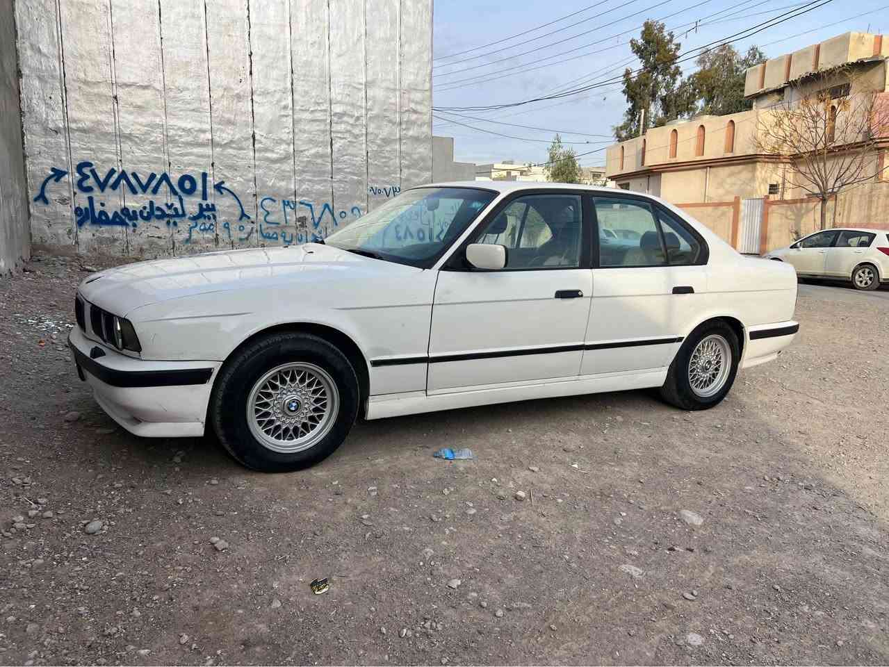 BMW525

BMW 1991 فول مواسەفات
گێڕ عادی تەبرید مەکینە٥۲٥
سەنەوی تا ۲٠۳٠ نوێیە 
 تحویل و بەناوکردن بە شەرت
سەیارەکە عامە بۆ جوانی  
٤ تایە نوێیە 
سەیارەکە نمونەیە لە جوانی 
سلایت فول گێڕ حادی
داخلی نوێ
شوێن هەولێر
***********واتساپ

سعر 62$ مەجال أربيل, العراق
