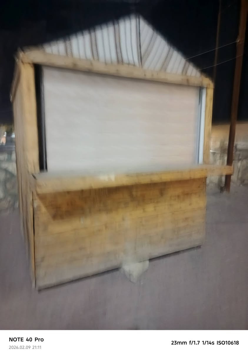 سلام عليكم كوخ خشب تفصل وكراسي عدد 45كرسي لبيع توصل على رقم الهاتف
***********
