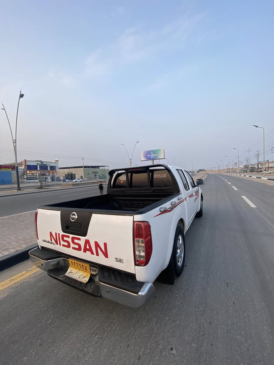 سلام عليكم ورحمه نيفارا موديل 12رقم اربيل مكفوله من الضربه صبغ بس بنيد مكينه كير حداده طخم تاير تبريد سياره جاهزه وجديده السعر 90مجال بسيط تليفون *********** الزبير حي الخطوه
