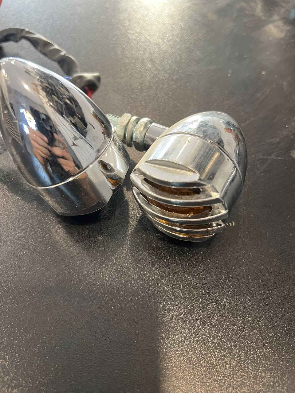 سلام عليكم شبابنا 
الاشاير المتوفرة داخل الكراج 

حديد+3 خطوط +سكن + اشارة + لد 

ب اضافة اكو بعد اشاير البلادية لكل دراجات 

للحجر و الاستفسار مراسلة الصفحة 
او الاتصال *********** 📞
