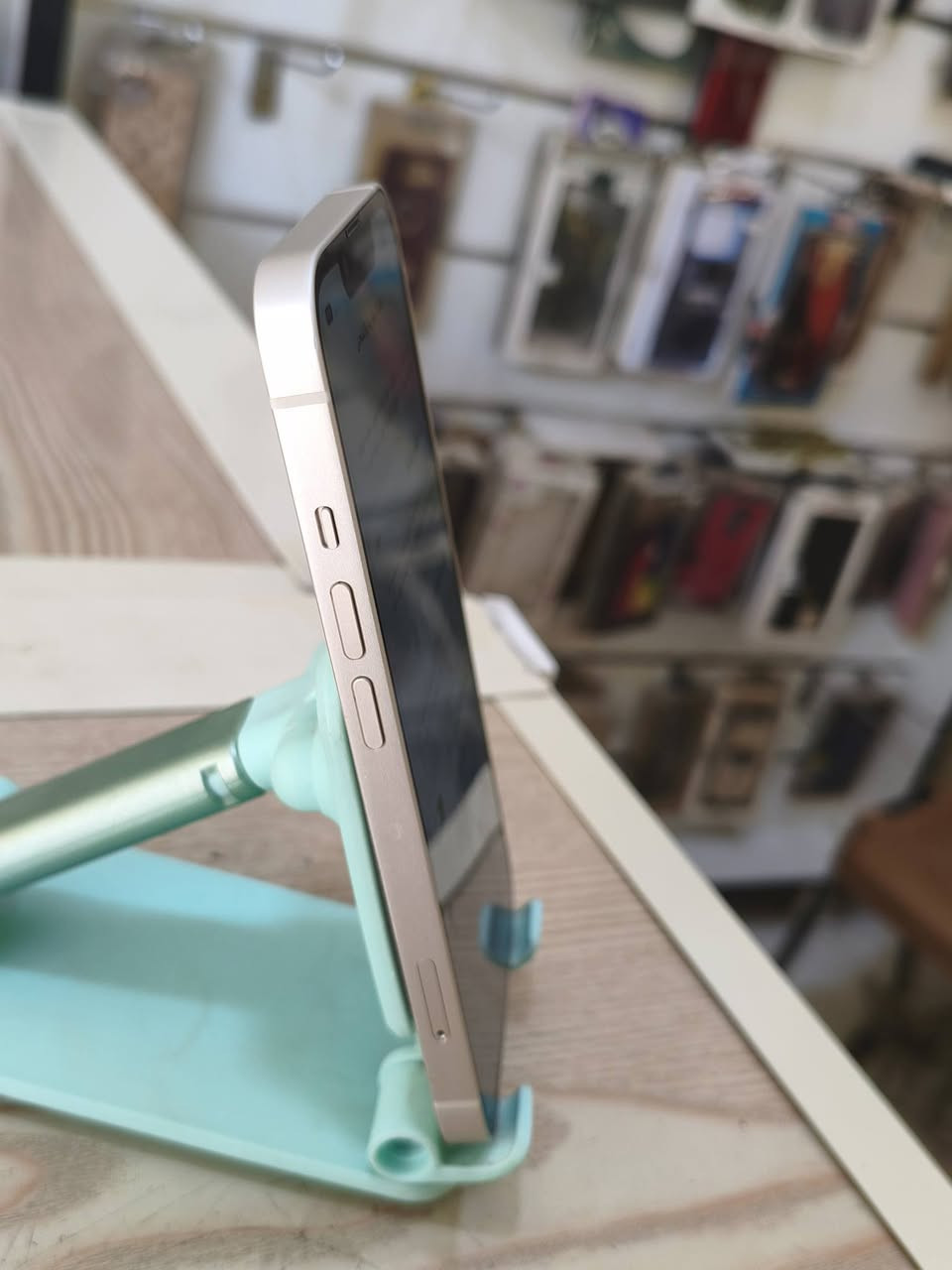 ايفون 13 عادي كاميرتين
لون أبيض نظافة فووول  اخو الجديد الجهاز مكفول
دبل شريحه 
ذاكرة 256
بطارية 93بلادي 
نموذج M
ويا ملحقاته كارتون وكيبل الاصلي


**إذا كنت صاحب هذا الإعلان وتريد حذفه لأي سبب، رجاءا أرسل رسالة إلى الدعم الفني**