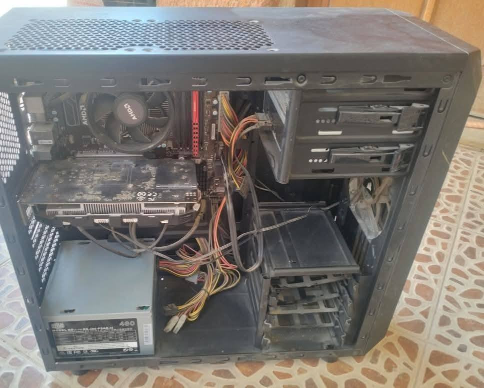 السلام عليكم 
كيس دكستوب للبيع او مراوس وية لابتوب كيمنك 
مواصفات 
Ram: 8 giga 2400 corsair رام 8 كيكا
Cpu: ryzen 3 1300x معالج رايزن 
Gpu: msi 1050 ti oc dual fan كارت شاشة 
Motherboard: b350m msi مذربورد
Case:   spec 1 كيس كورسير
مشغل اقراص اسوس asus dvd player
Storge : ssd 512 kingstone هارد 512 كيكا
Power suplly:  cooler master 460 watt بور سبلاي كولر ماستر 460 واط
السعر 250 الف
مكاني ديالى /بعقوبة
لايتوفر توصيل محافضات 
للتواصل 
***********
