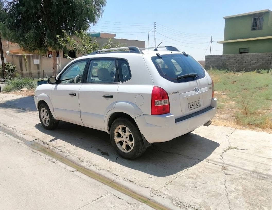 توكسون هونداي ٢٠١٠
محرك ٢٠

رقم دهوك

بدون حادث

بدون صبغ

محرك وگير ما مفتوح 

المكان نينوى / تلكيف / تللسقف 

 موبايل ***********
