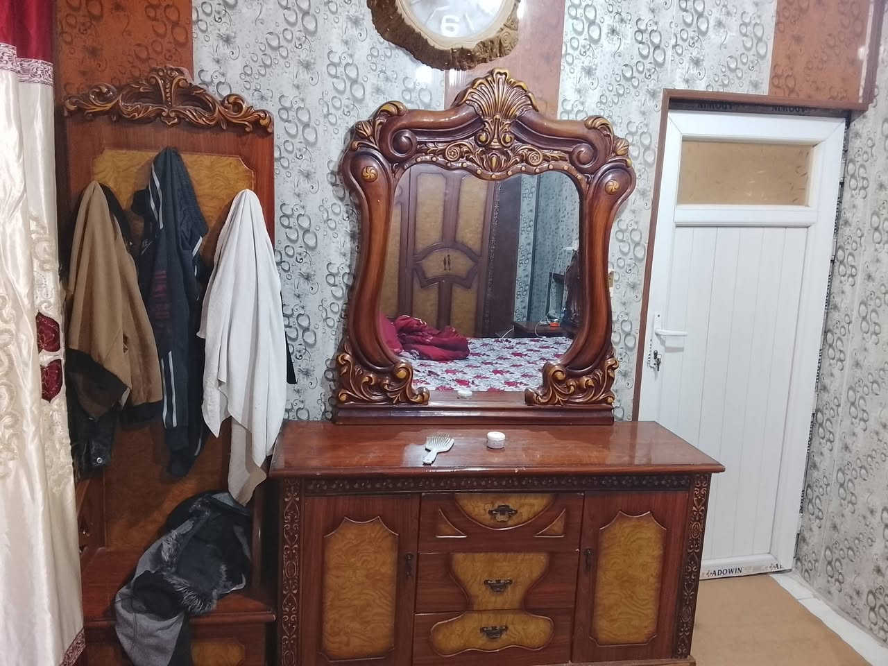 غرفه نوم للبيع***********
