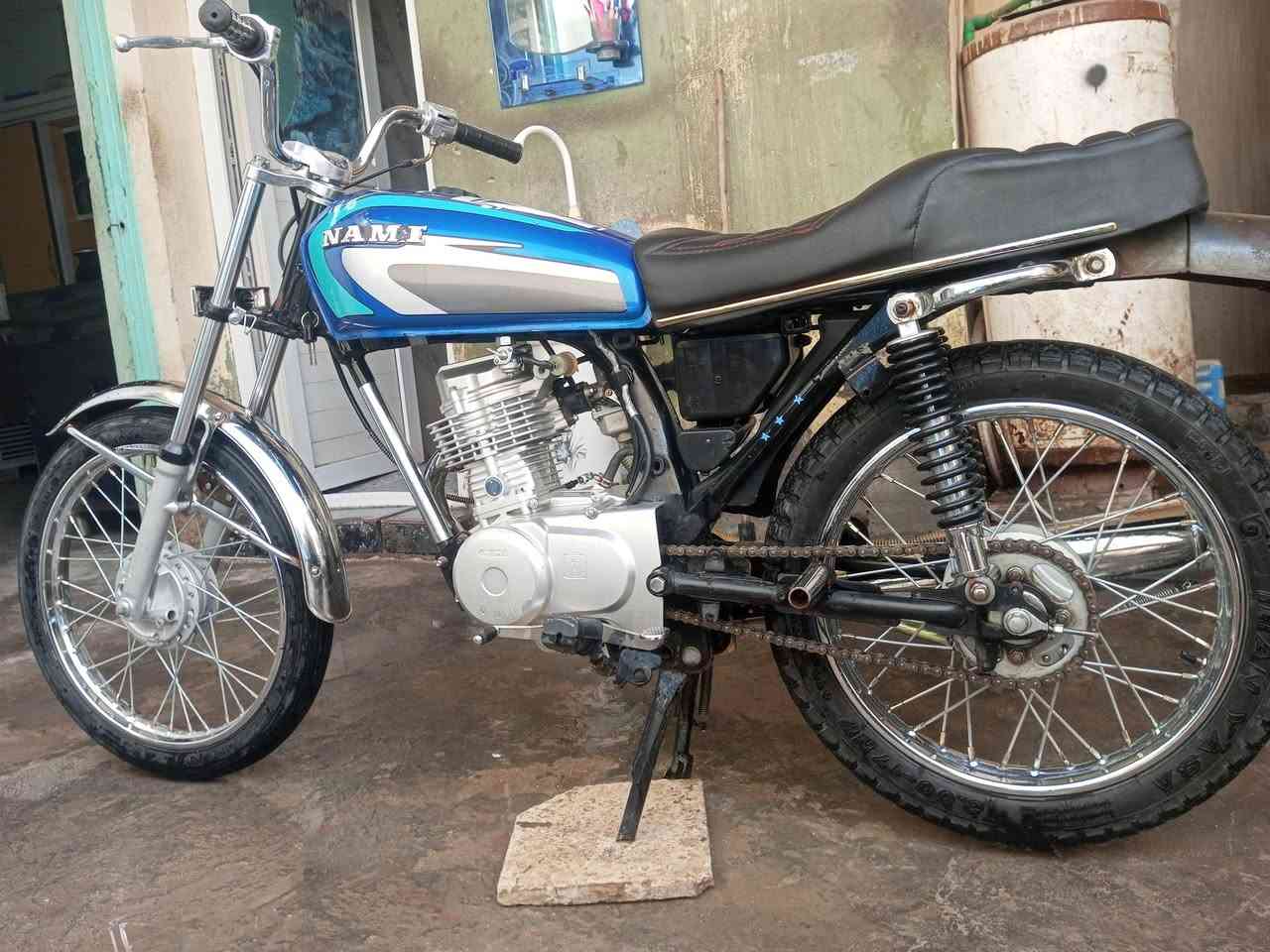 سلام عليكم دراجه نامه للبيع تعمير شاصي اوراق اصولي اصولي مكينه شلامجه باب اول سعر 700 وبيه مجال رقم ***********‬‏
