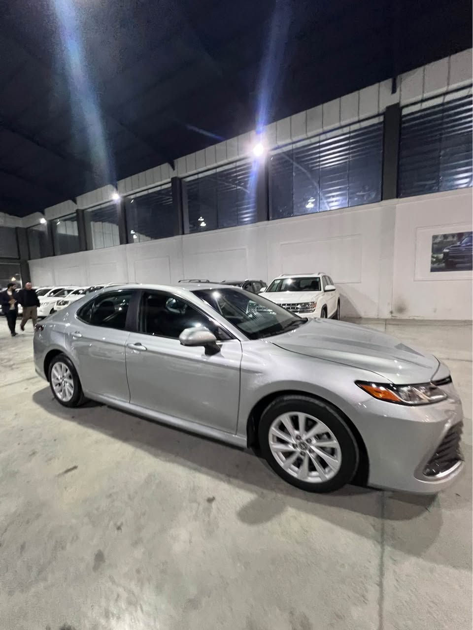 كامري موديل ٢٠٢٤  مواصفات Le
سياره منفيس تترقم شمالي 
كير ومحرك وتبريد بشرط 
ماشيه ٢٥ الف فقط
رقم شاصي موجوده مع ص
ثلاث قطع صبغ يعني جاملوغ يم
سايق وباب سايق وباب الي ورا سايق
سياره بيها رصعه بالدكمه 
وداخل باب سايق بيها رصعه ها ملاحظات
بجم كبس بجم وبدن ولغود وشواصي
كلها شرط وضع شريكه 
ايرباك فقط برده 
مكانها دهوك 
سعرها ١٨٥ ورقه 
*********** بيها واتس دهوك, العراق
