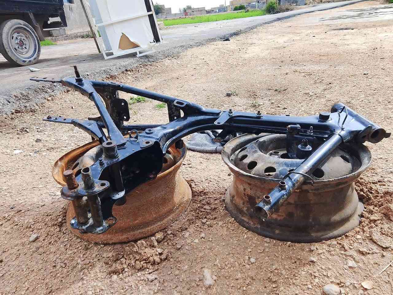 سلام عليكم شباب شاصي أربعة كير للبيع كلك مكفول من كلشي صبغه بلادي سعر 125وبيه مجال لطيبين  
لانتصال ***********
