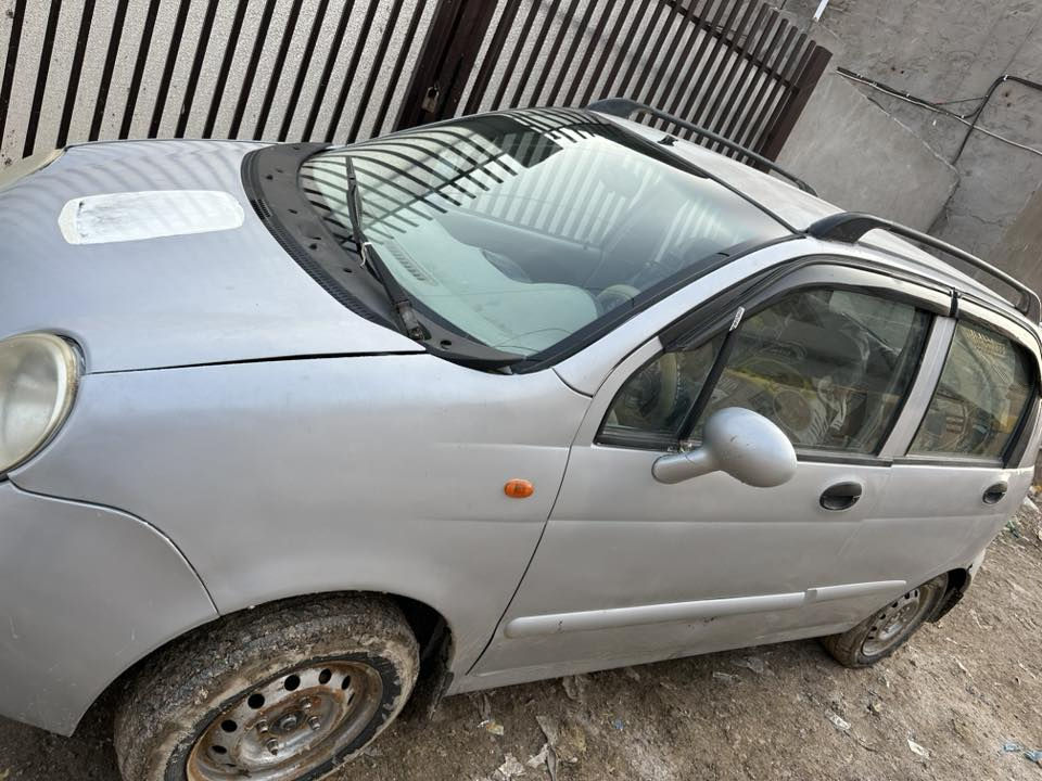 السلام عليكم للبيع موديل ٢٠١٣محرك كير حدادية كلها تمام( گير عادي ) مكانها بابل قرب مجسر الثورة رقم بغداد تحويل ثاني يوم سعرها ٢٢ مجالها جداً بسيط موبايل ***********
