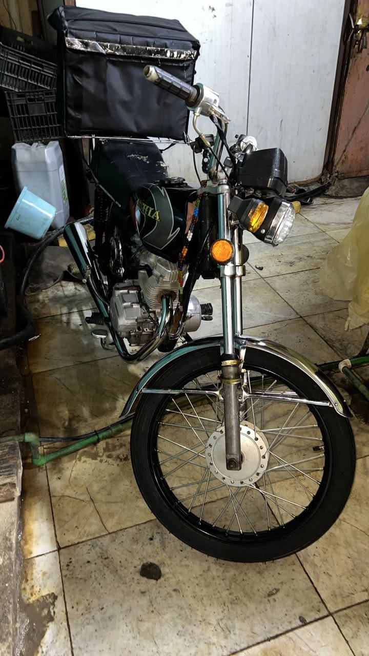 سلام عليكم دراجة نضيفة مكينه نضيفة امجفته نامة ادوات سعرها 550
رقم ***********
