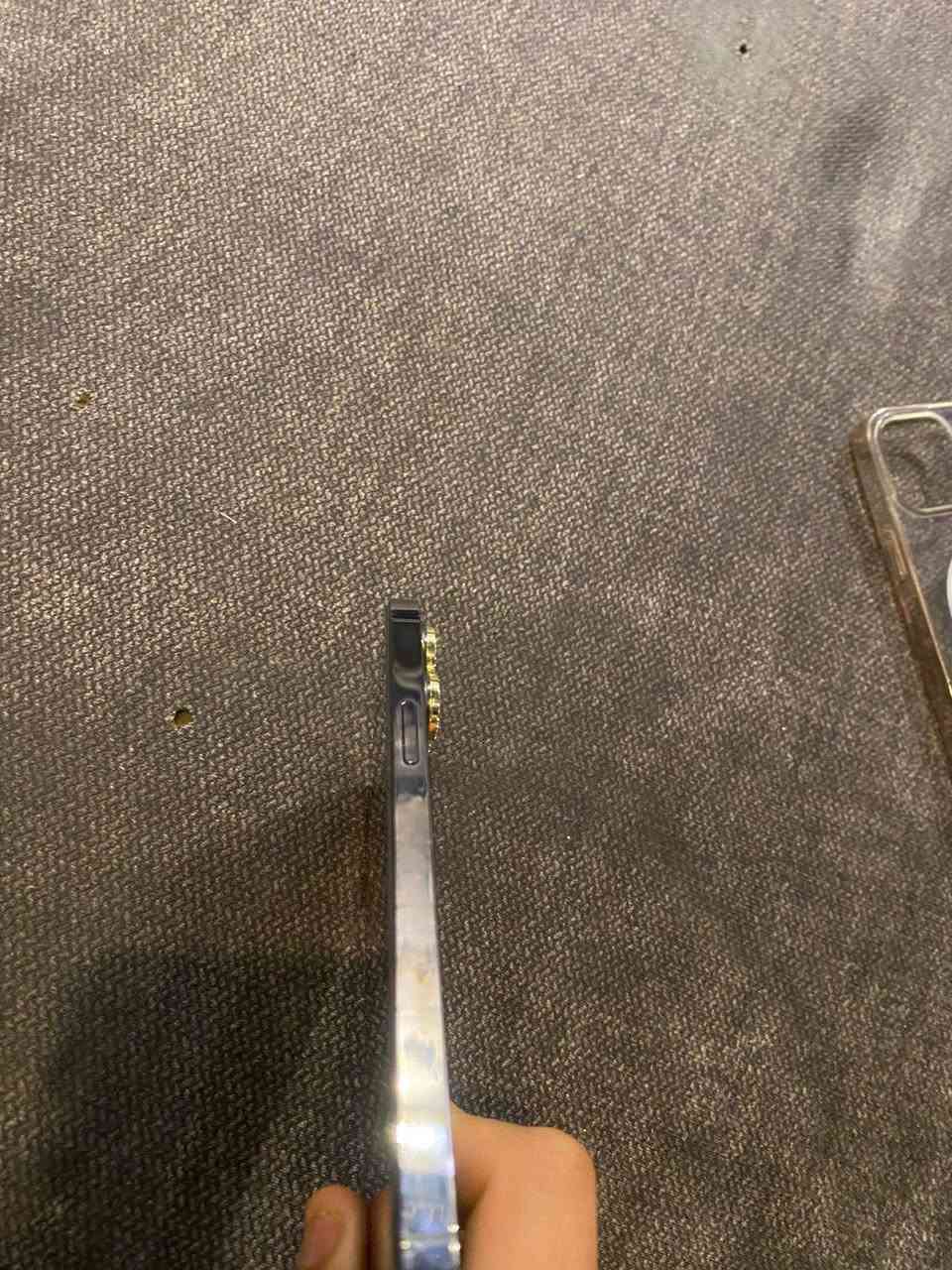 ايفون 12برو ماكس شخط مابي وتر  دبل سيمكرت شرق اوسط ذاكره 256والبطاريه 89
سعره 450 مكاني بغداد حي الجهاد للستفسار ***********
