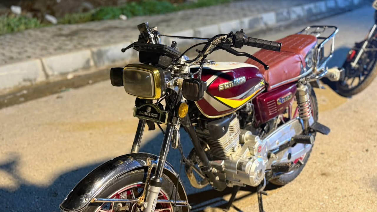 السلام عليكم دراجة للبيع الموديل 2024لاتسئلني شبيهة كاملة من كلشي وكفالة عامة السعر 700وبيهة. مجال بسيط مكانهة تقاطع أبو جسرة ماتشتري لاتعبني تشتري تدلل المراسلة خاص


**إذا كنت صاحب هذا الإعلان وتريد حذفه لأي سبب، رجاءا أرسل رسالة إلى الدعم الفني**