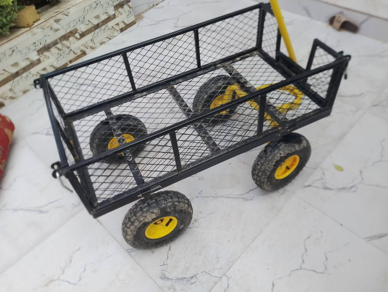 عربانة جديدة ما مستعملة السعر 50 وبي مجال للطيبين الاتصال على الرقم ***********
