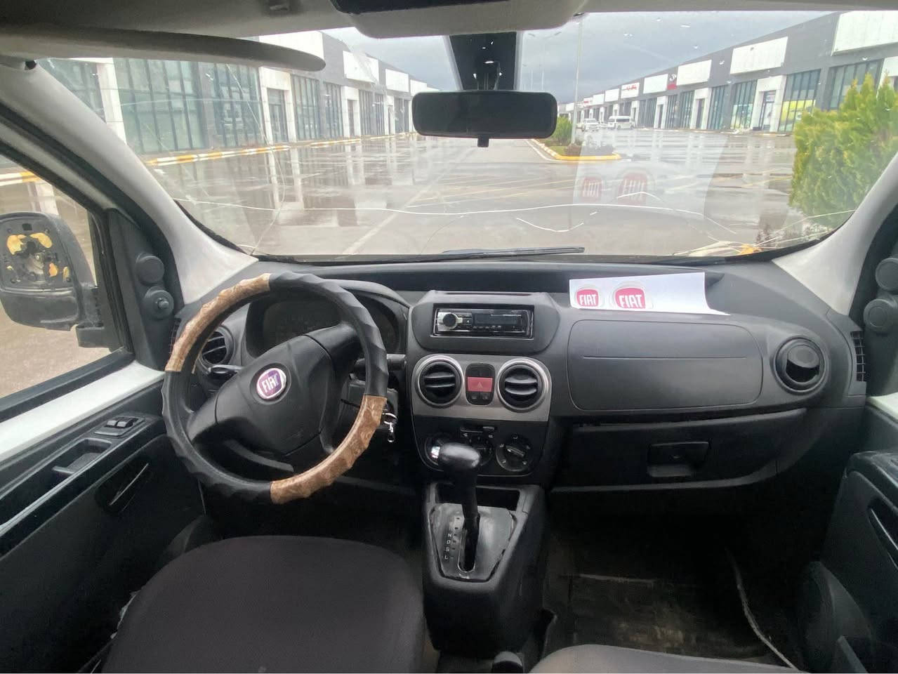 فيات ٢٠٠٨
گير ئوتوماتيك 
 ٢ جام كاره با 
قفل مه ركه زى 
مالي كاسپيه
سه ياره كه زؤر مه زبوته 
هه موو گياني ئيش ئه كات
كاره باى كامل مه زبوته 
فلچه 
گه رمى 
لايت
ناو گيچ مه زبوته 
به شي دواى ته غليف كراوه بو ئيش 
جوار تايه و ويلى تازه بو به سراوه 
پاترى تازه 
ده عموو ليدراوي نييه 
مووس و براؤه به شه رت
ماشالله سه ساره كه زور جوانه 
گير و مه كينه كاميري 
گير و مه كينه به شه رت
ره قه م دهؤك به شه رتى ئه وه ليات
سه نه وى عه سلى له گه لأيه 
به ناوي كؤمبانياوه يه حيجز و مالى مه ده نى به شه رت
ته قه و ره قه به شه رت 
سه ياره كه زؤر جايزه  مالى فه قيره 
پاره ى ماتؤر يكه 
سعرى ١٨ $ كه ميك مجال 
***********
***********
سه ياره كه له سليمانيه 
قيست و قه رز و ئالوگورم نييه السليمانية, العراق
