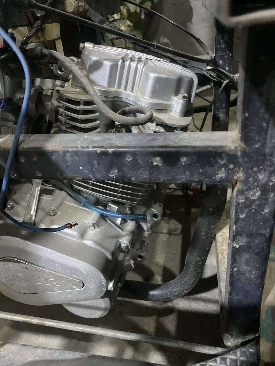 السلام عليكم مكينه امتيار ٢٠٢٥ جديده كير بوكس جديد كابريته جديده صالنصه جديده وير كلج جديد وير بانزين جديد مكان بابل قرب مجسّر الثوره رقم الهاتف ***********مكينه بيه خيط بخار السعر ١٧٥وبيه مجال ولغرض ويهان
