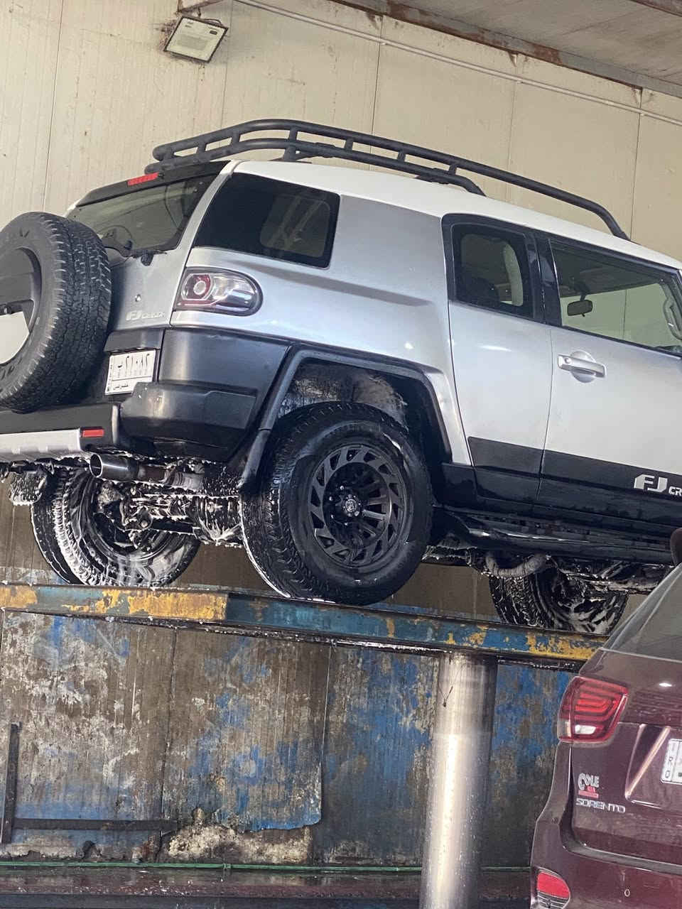 اف جي 2007 وارد امريكي
ماشية 200 

محرك كير خير من الله

تو ويل 

تبريد شغال 

غرفتها جديده 

رقم بغداد انكليزي باسمي 

محدثة رانج خلفي وامامي 

السيارة جاهزة وكل عطل مابيها 

البنيد والقمارة وباب السائق والباب الخلفي بلادي 

والبقية مصبوغ اثر جراد بدون دواخل 

بيع فقط بدون مراوس

السعر 130 وبيها مجال 

***********
