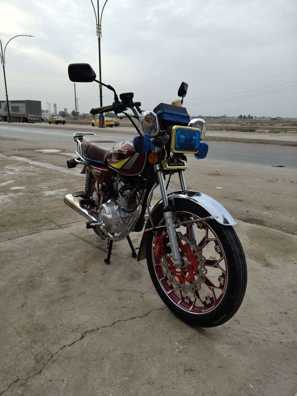 السلام عليكم درجه سيفان موديل 25 الدرجه كفاله عامه مكاني ديالى بعقوبة رقم الهاتف *********** السعر 700 وبيها مجال
