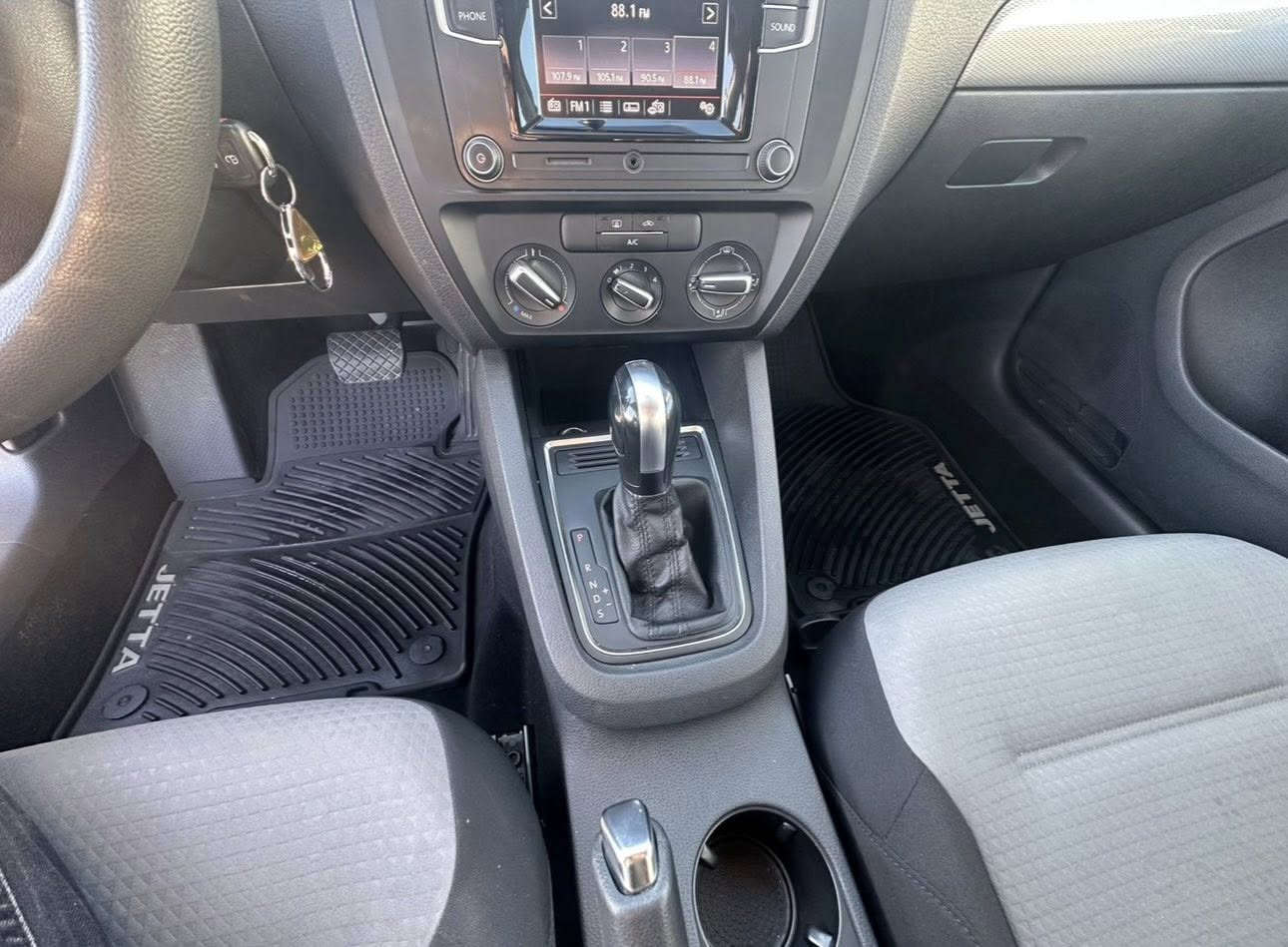 ✅سلام عليكم
✅فولكس واكن جيتا 

✅موديل 2018 

✅لون ابيض

✅ماشي 54 الف حقيقي  

✅محرك 14 تيربو 

✅تفاصيل و حادث كلها بل نشر 

✅رقم سنوية هزه كلها جديد بسمي دينار ماتصرف عليها جاهزة سيارة ماشاء الله جديد كلش الف مبارك ع ياخذها 

✅سعر 122 ورقه و مجال بسيط

✅تحويل او وكاله مباشر 

✅مكان سارة دهوك 

✅للاستفسار اتصل على ارقام تاليه 

***********✅

***********✅
