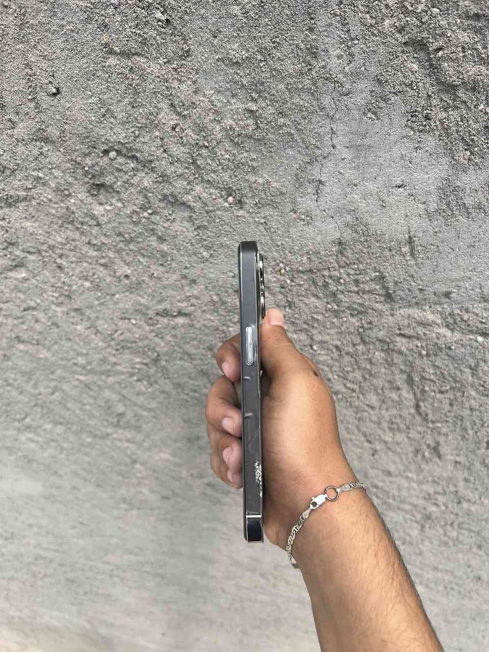 السلام عليكم اخوان آيفون 13 برو ذاكرة 256 بطارية 96 شاشة مبدله نوعيه ممتازه تقره 3 خيارات اللون الذهبي فقط يحتاج له ضهر غلفته بغلاف جلد اصلي مكاني بغداد ما أوصل لأي محافظة السعر 350 وبي مجال


**إذا كنت صاحب هذا الإعلان وتريد حذفه لأي سبب، رجاءا أرسل رسالة إلى الدعم الفني**